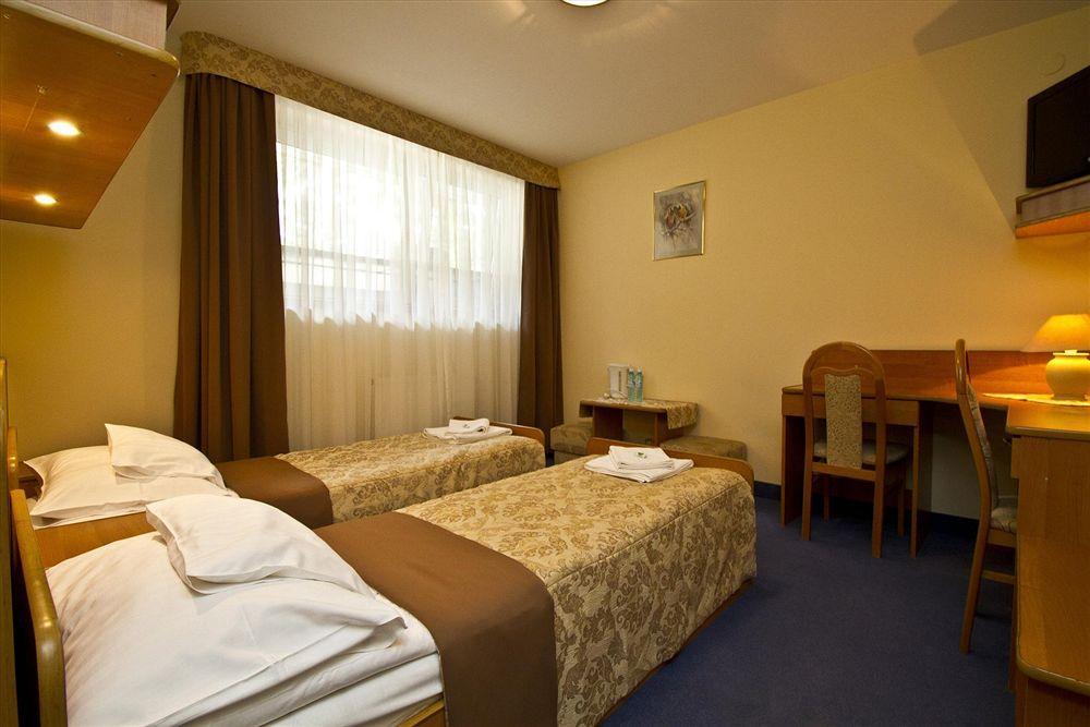 Fian - Noclegi I Konferencje W Centrum Zakopane Luaran gambar