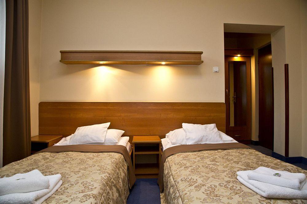 Fian - Noclegi I Konferencje W Centrum Zakopane Luaran gambar